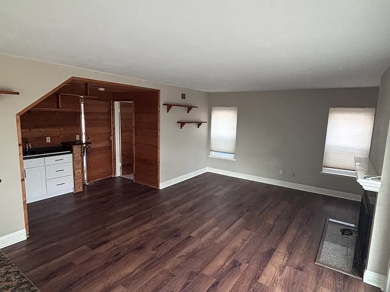 1507 Valleda Ln — Photo 5