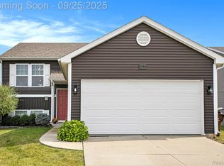 3696 Wescott Ct, Howell, MI 48855