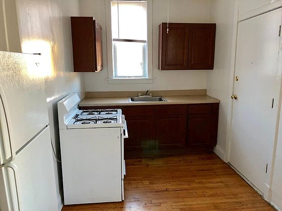 3rd image of 4441 N Lawndale Ave #2
