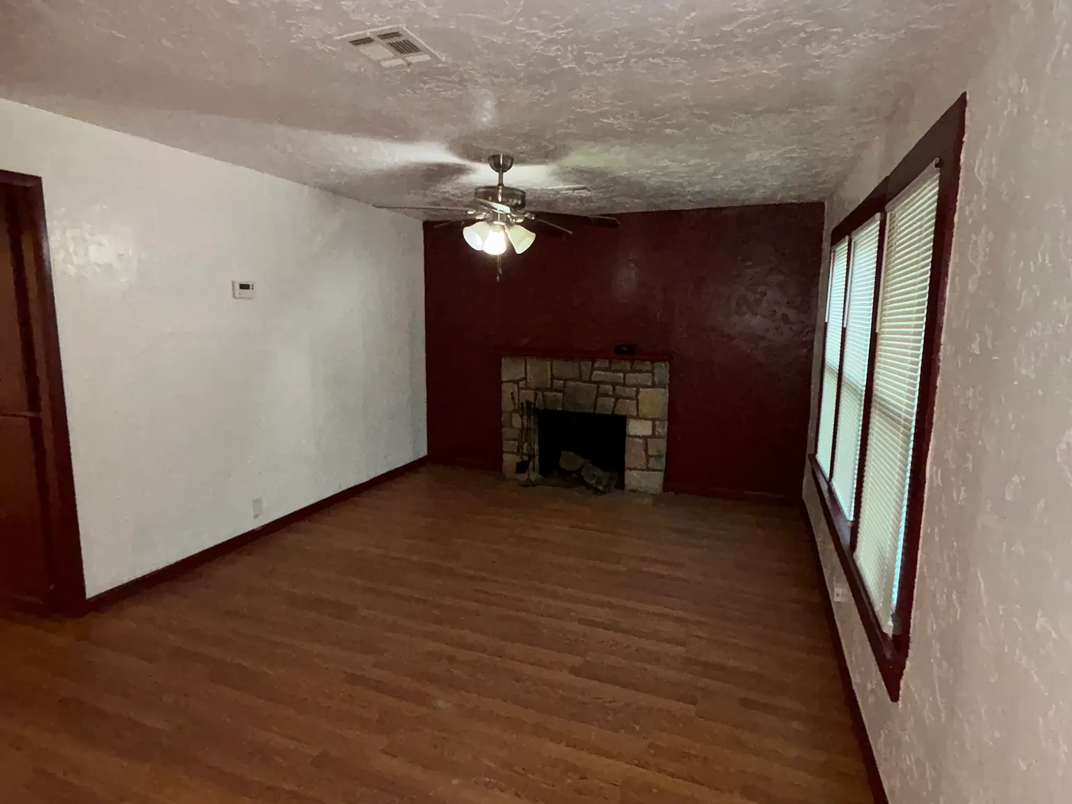 2 bed, 1000 sqft, $800 — Photo 2