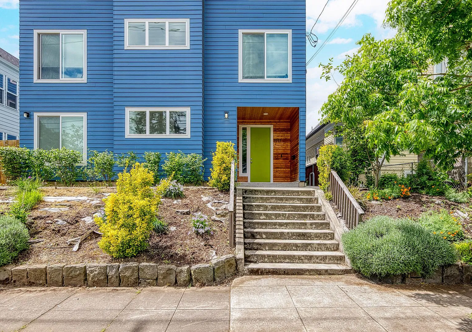 3789 N Vancouver Ave — Photo 2