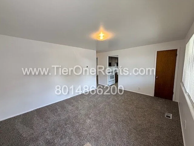 2 bed, 1.0 bath, 800 sqft, $1,395 — Photo 2