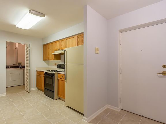 2nd image of 746 N Gary Ave Unit 108