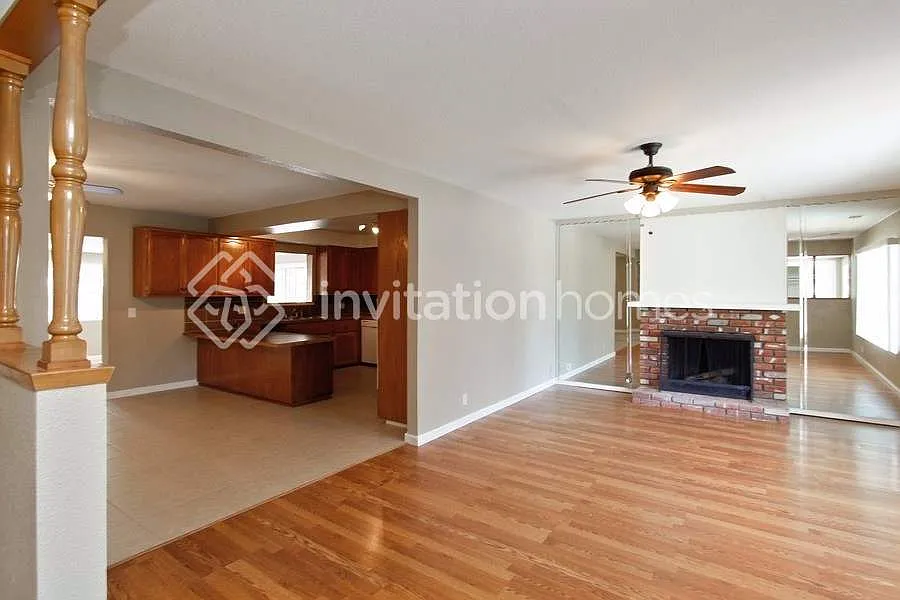41612 Mayberry Ave
