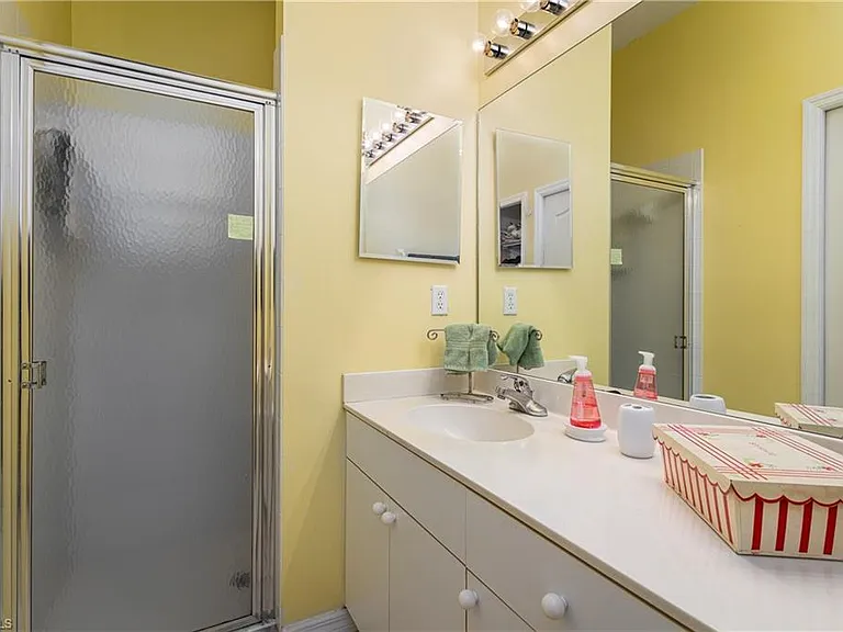 1927 Morning Sun Ln #F-27 — Photo 13