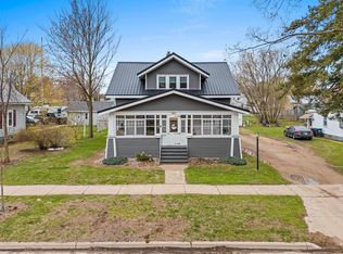 817 S Lafayette St, Shawano, WI 54166