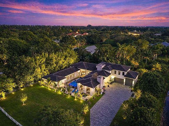 3rd image of 13500 Stirling Road