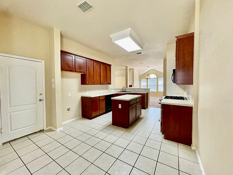 1535 Silver Spur Dr — Photo 41