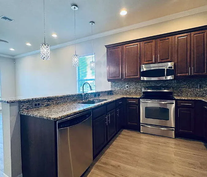 10480 Carolina Willow Dr — Photo 8