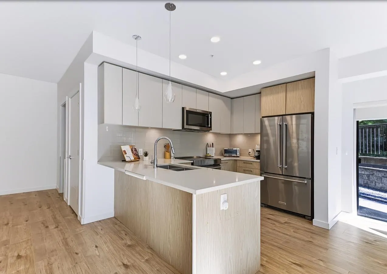 3 bed, 1315 sqft, $2,800 — Photo 3
