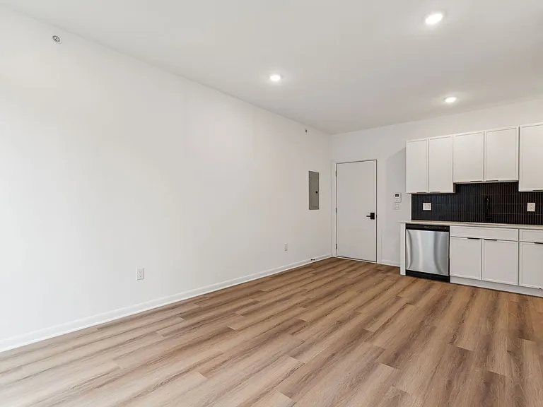 Brand New Fishtown Apartments — Photo 25