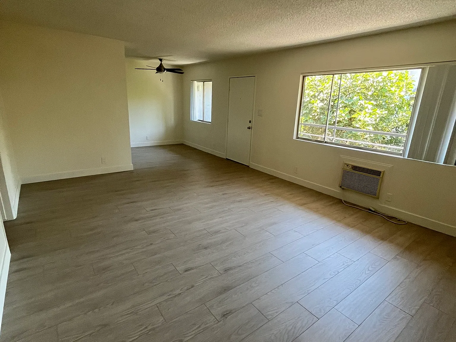 2 bed, 950 sqft, $2,250 — Photo 4