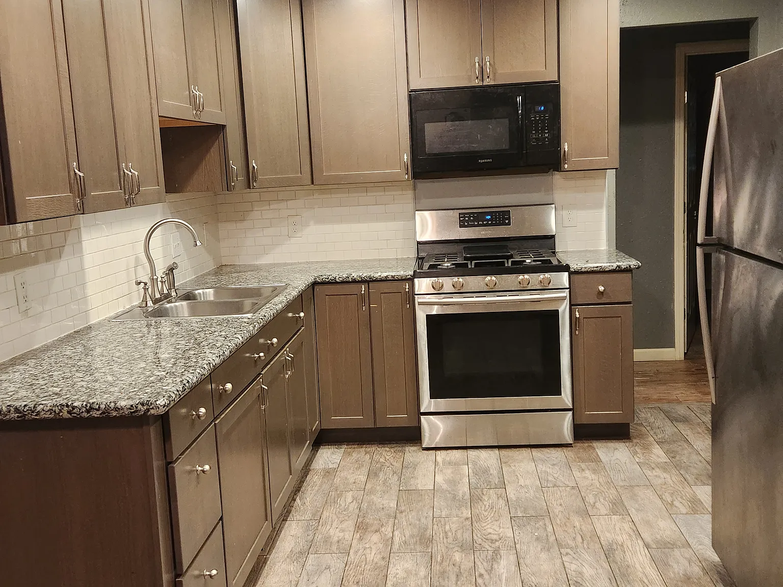 2 bed, 1360 sqft, $1,300 — Photo 2