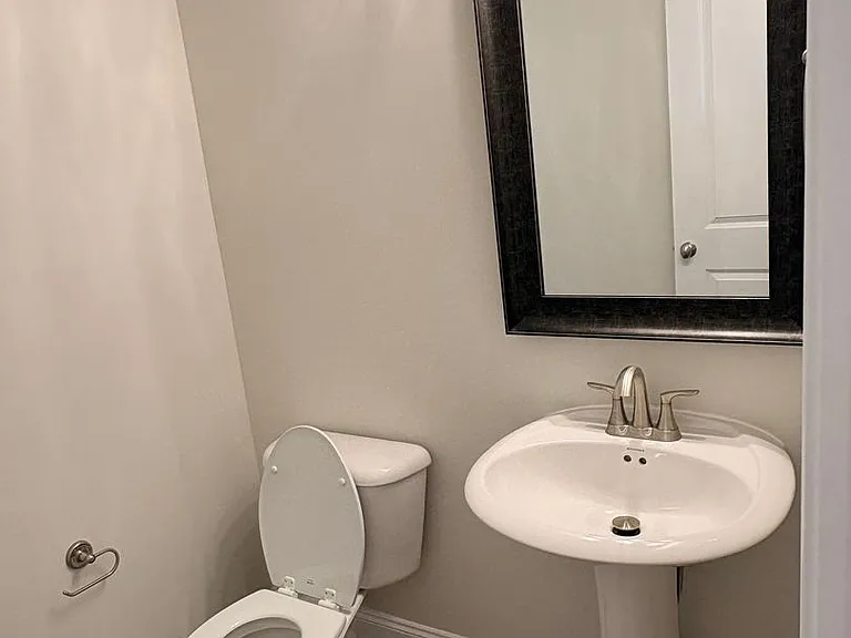 110 Alva Ct — Photo 7
