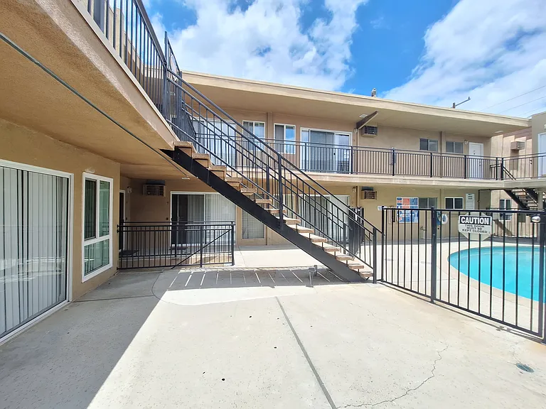6845 Hazeltine Ave #6 — Photo 8