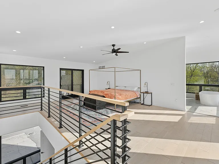 2721 S Lakeview Dr #1 — Photo 22