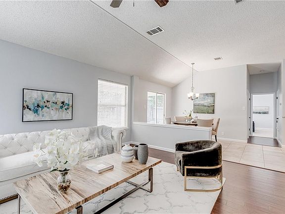 5th image of 3758 Newland Dr