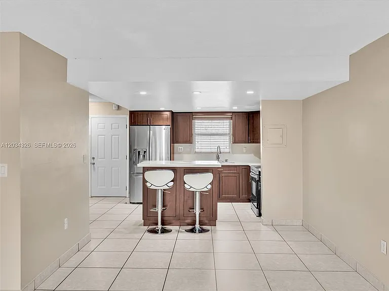 210 NW 87th Ave #L206 — Photo 10