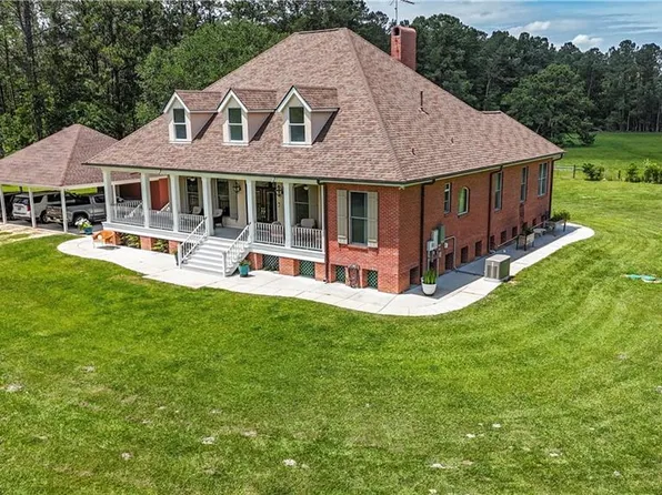22435 Hoffman Rd, Mandeville, LA 70471