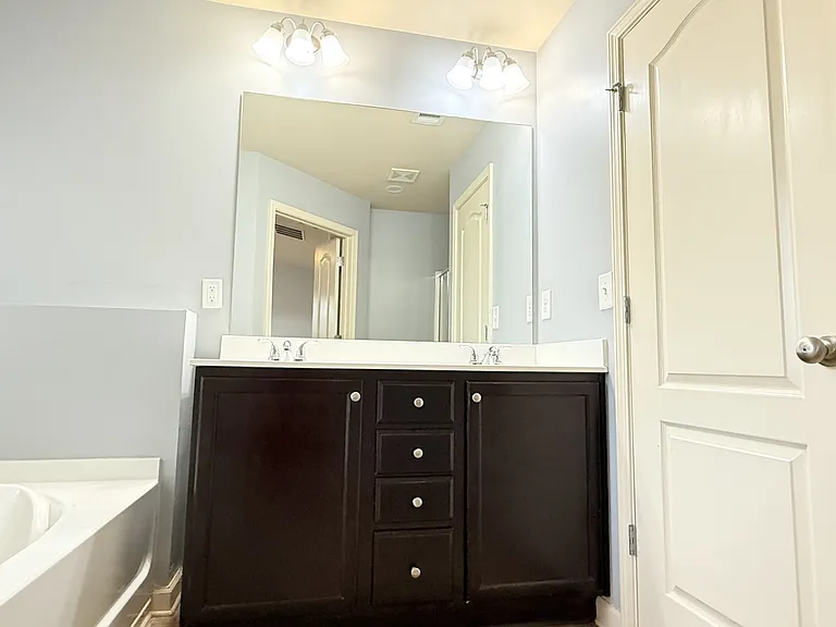 2333 Chancery Mill Ln — Photo 32
