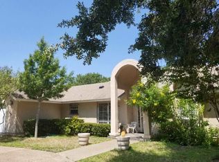 510 Manor Rd, Laredo, TX 78041