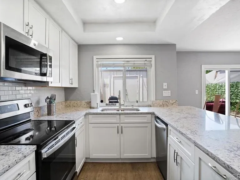 4166 Balboa Way — Photo 2