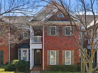 8440 Parker Pl, Roswell, GA 30076