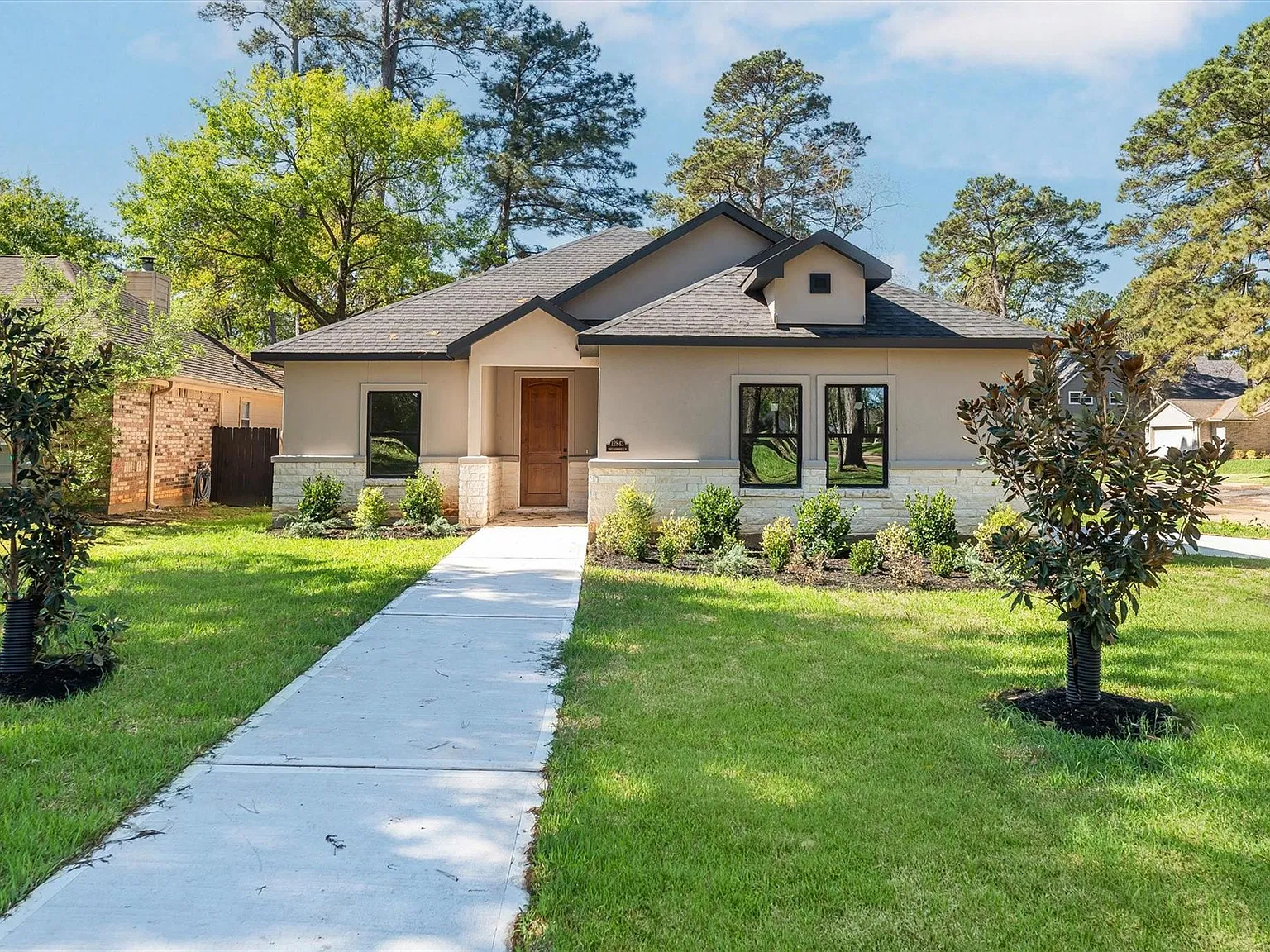 4 bed, 1860 sqft, $2,500 — Photo 4