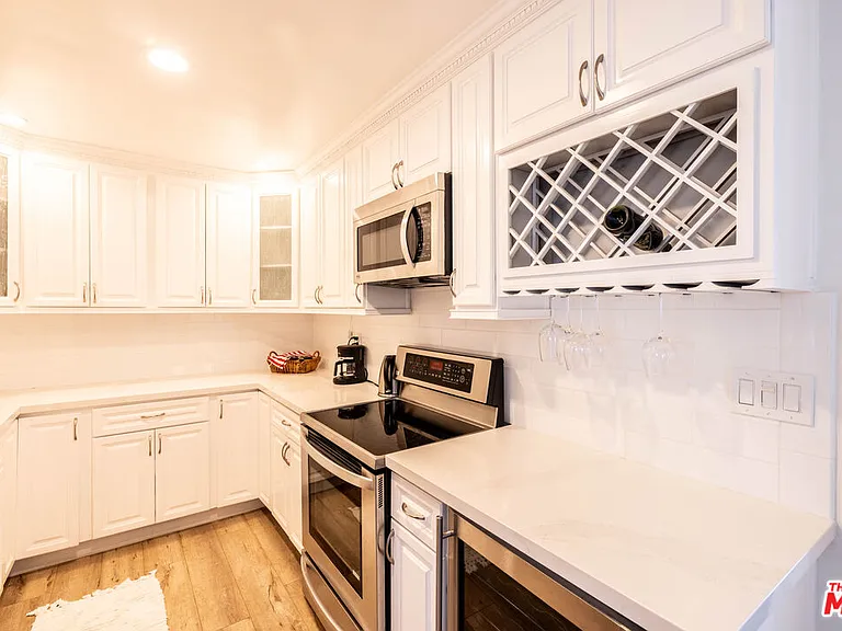 723 Palisades Beach Rd #318 — Photo 12