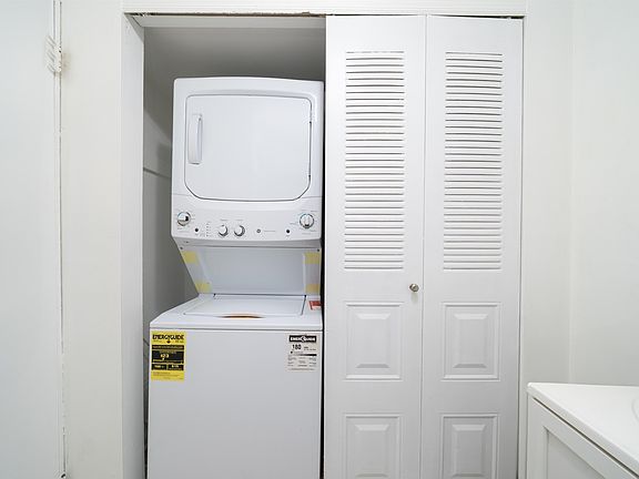 5th image of 364 1st St #1