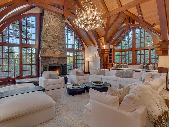 4th image of 2222 Silver Fox Ct
