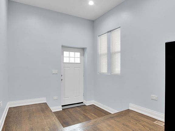 3rd image of 7947 S May St