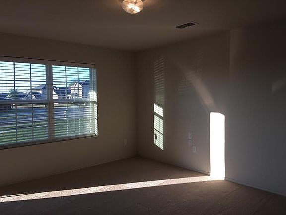 2nd image of 9928 Amaryllis Ln