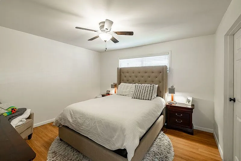 2 bed, 1.0 bath, $1,150 — Photo 3