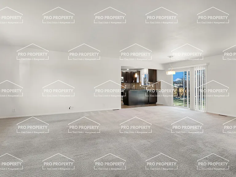 1024 Skyline Dr — Photo 3