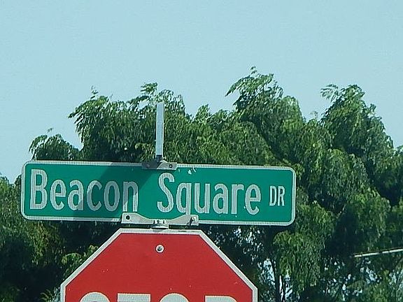 3rd image of 4141 Beacon Square Dr