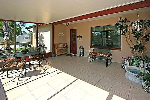 Large Front Tiled Lanai