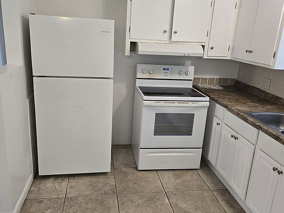 3rd image of 2326B Shenandoah Rd #2