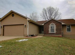 4925 S Coachman Dr, Independence, MO 64055