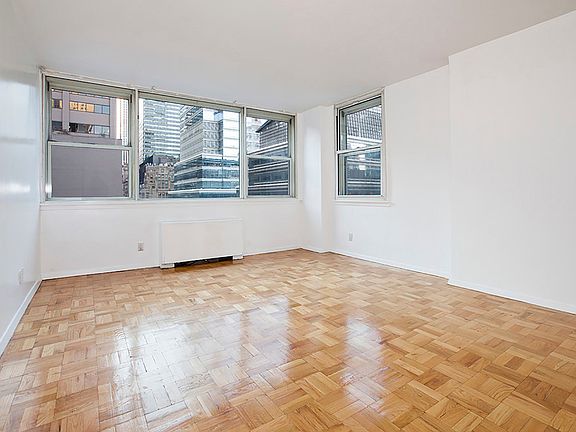 4th image of 200 E 58th St APT 12E
