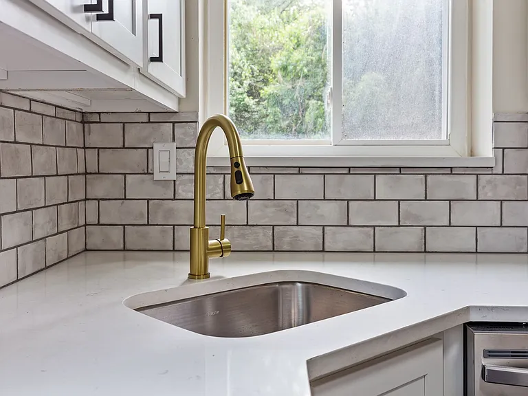 7812 Drexel Dr — Photo 9