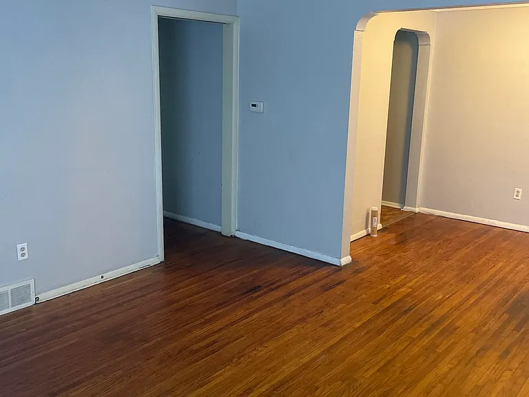 1709 Freeman St — Photo 5