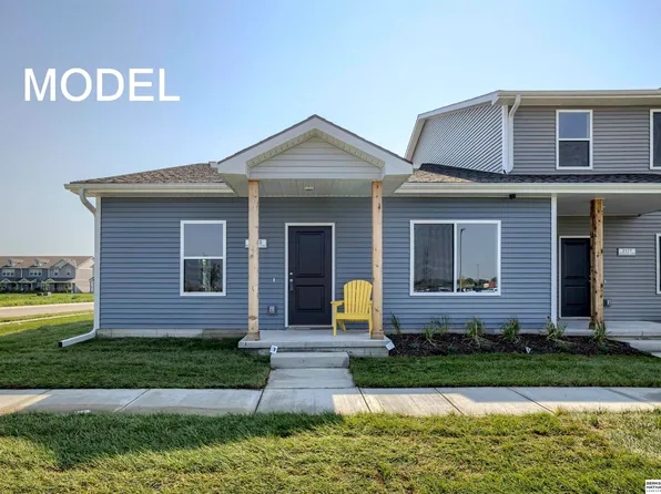 2183 Brandon Ln, Fremont, NE 68025