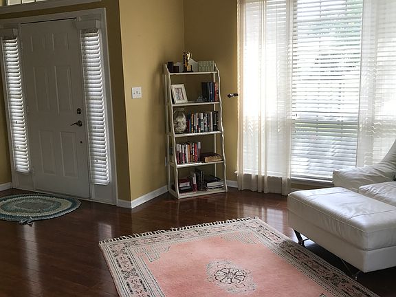 Sun Room/Entry