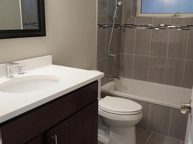 1516 N Bosworth Ave #1 — Photo 6