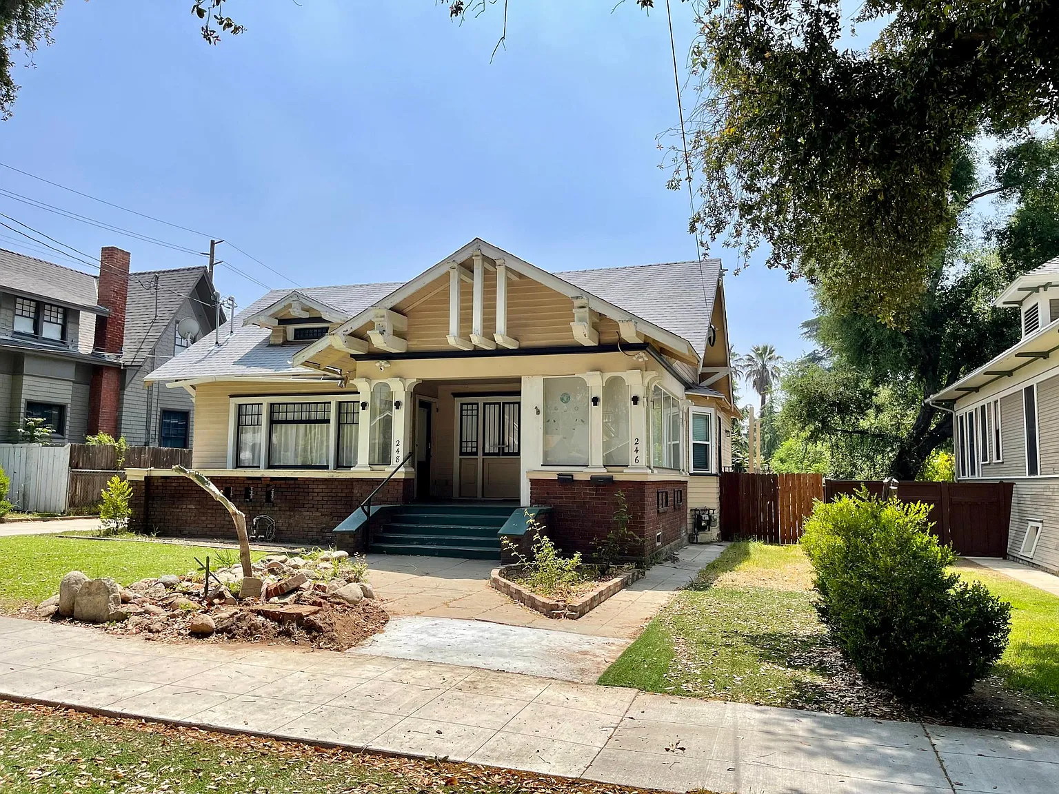 5 bed, 2850 sqft, $6,900 — Photo 2