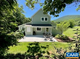 26 Meadow Ln, Nellysford, VA 22958