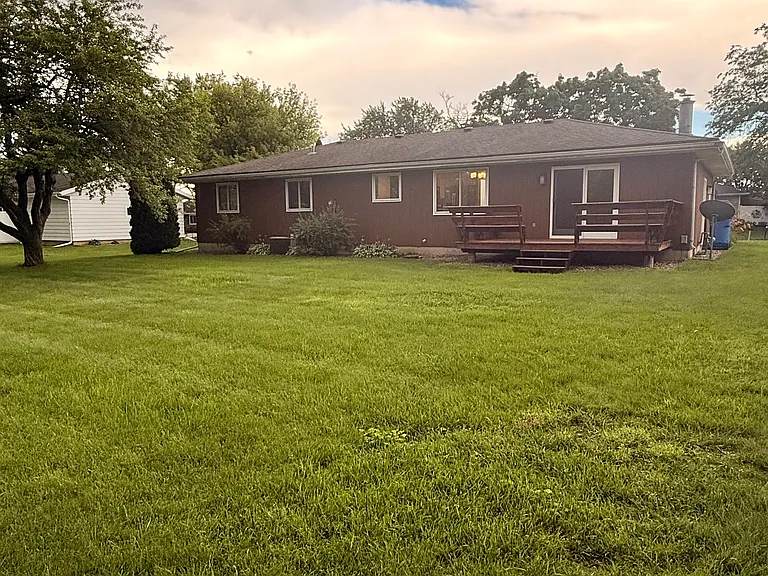 205 Hilltop Cir — Photo 25