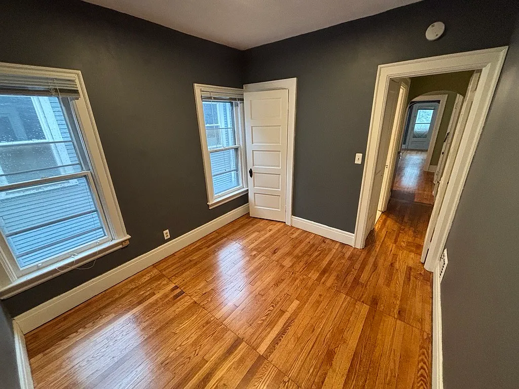 2 bed, 1100 sqft, $1,350 — Photo 3