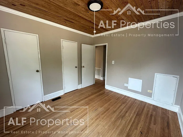1301 S 10th St #2 — Photo 20